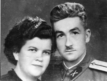 Édesanyám,Édesapám